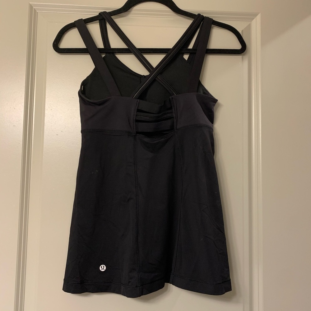 Black lululemon tank